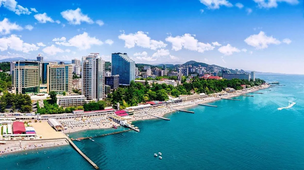 Где поселиться в Сочи, чтобы бюджетно жить и есть три раза в день